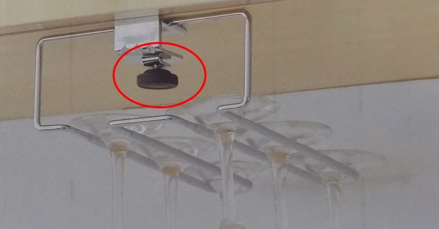 ニトリのワイングラスハンガーは多くのキッチンで使えて便利 やつログ