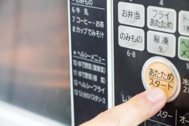 レンジであたためたラップが溶けた 食べたらどうなるのか やつログ