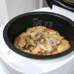 予約炊飯で食中毒リスクが高まる炊き込みご飯のイメージ