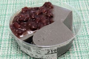 ヤオコーの黒ごま豆乳プリン